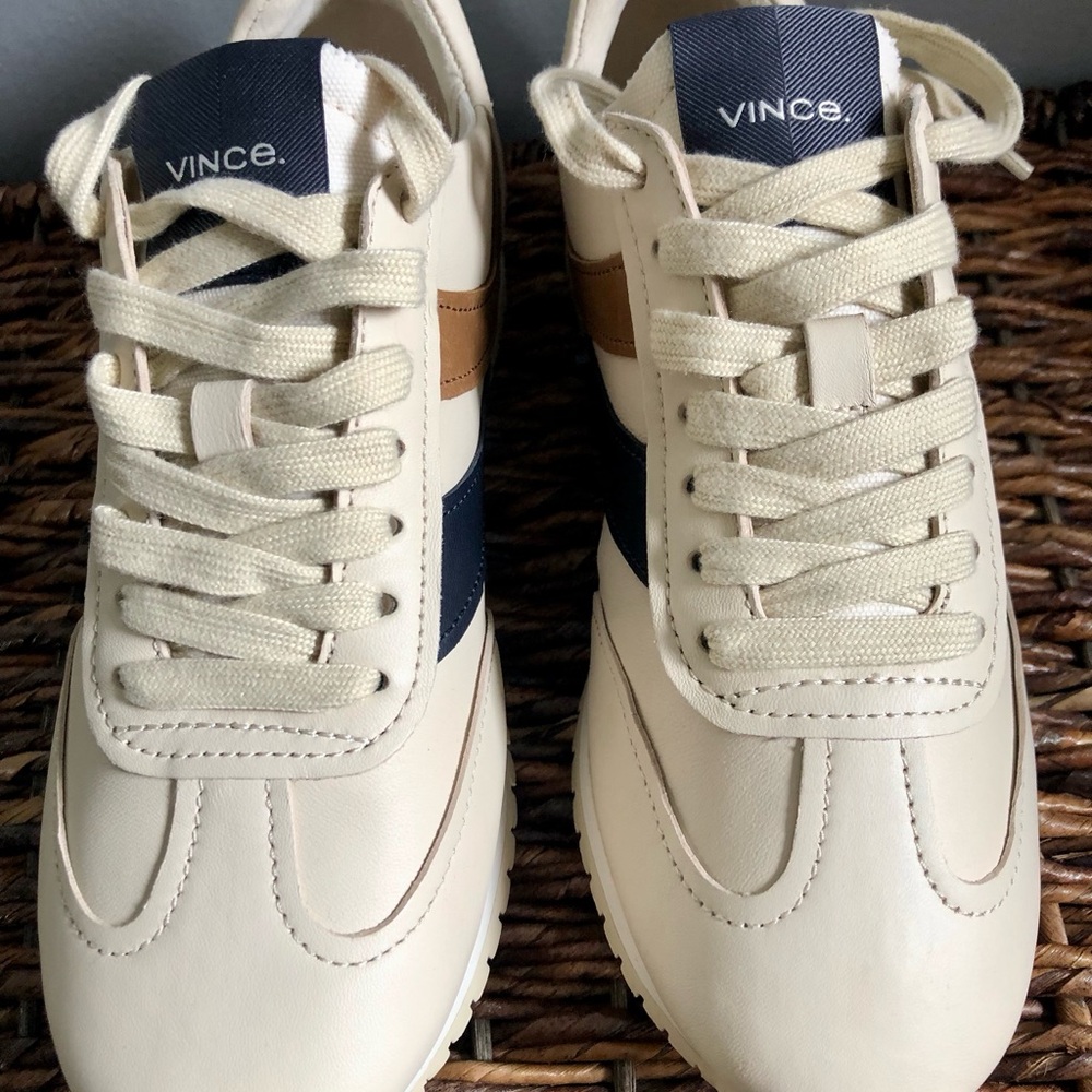 New Vince Oasis Sneakers - Picture 3 of 6